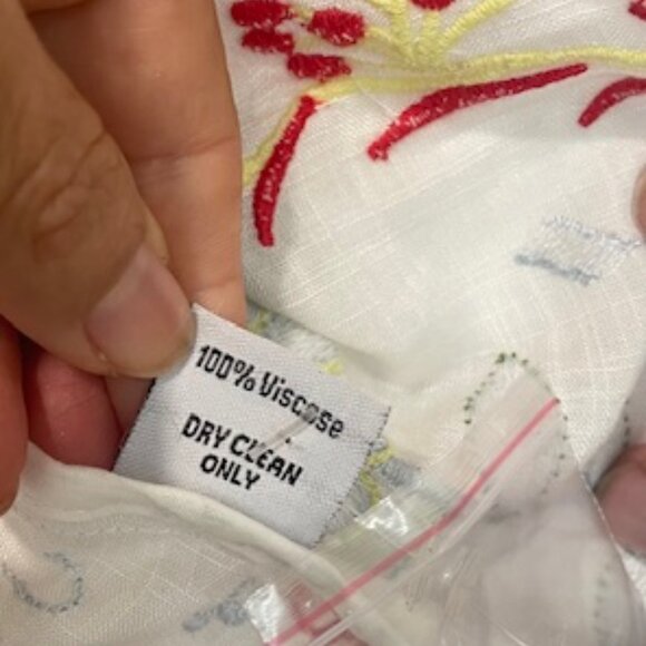 La Vie Style House One-Size Caftan Embroidered. - Picture 5 of 5